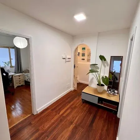 2 Bedroom Flat Close To The Sea Apartment *
